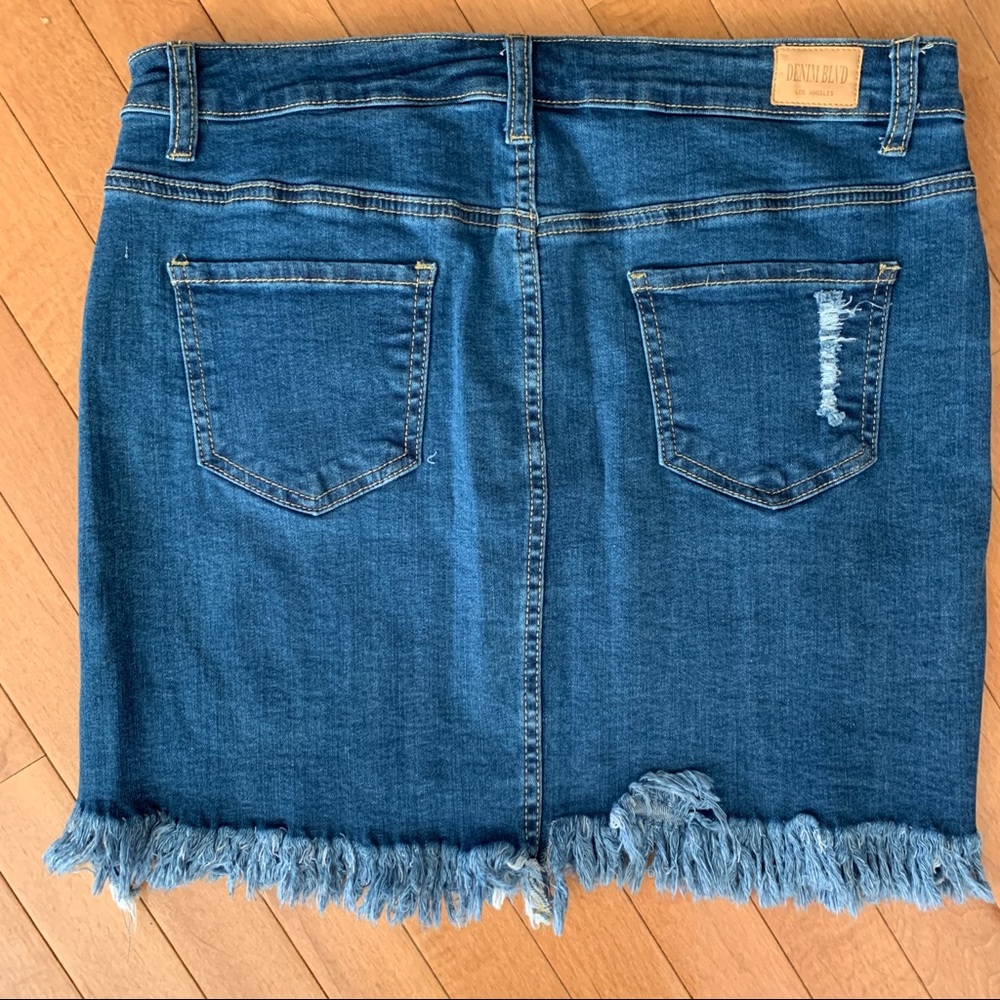 DENIM BLVD Size XL Denim Distressed Jean Skirt - Picture 3 of 5